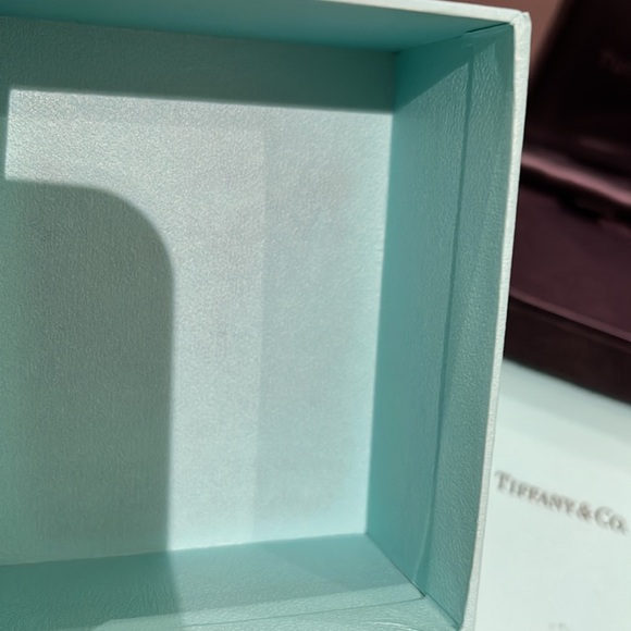 Authentic Tiffany & Co. Necklace box - Picture 3 of 6